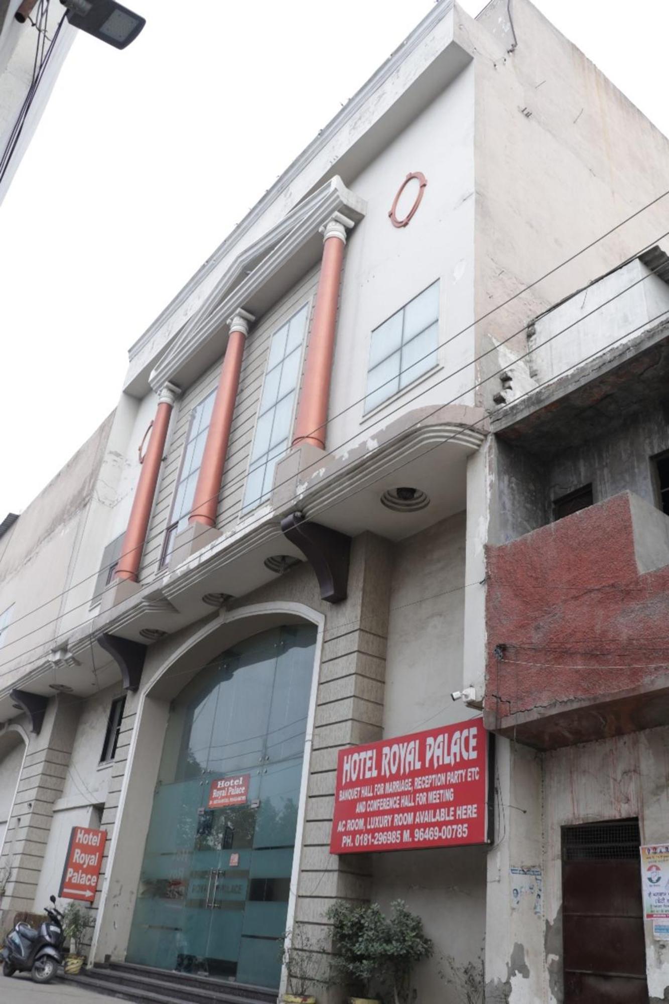 Hotel Royal Palace Jalandhar Exterior foto