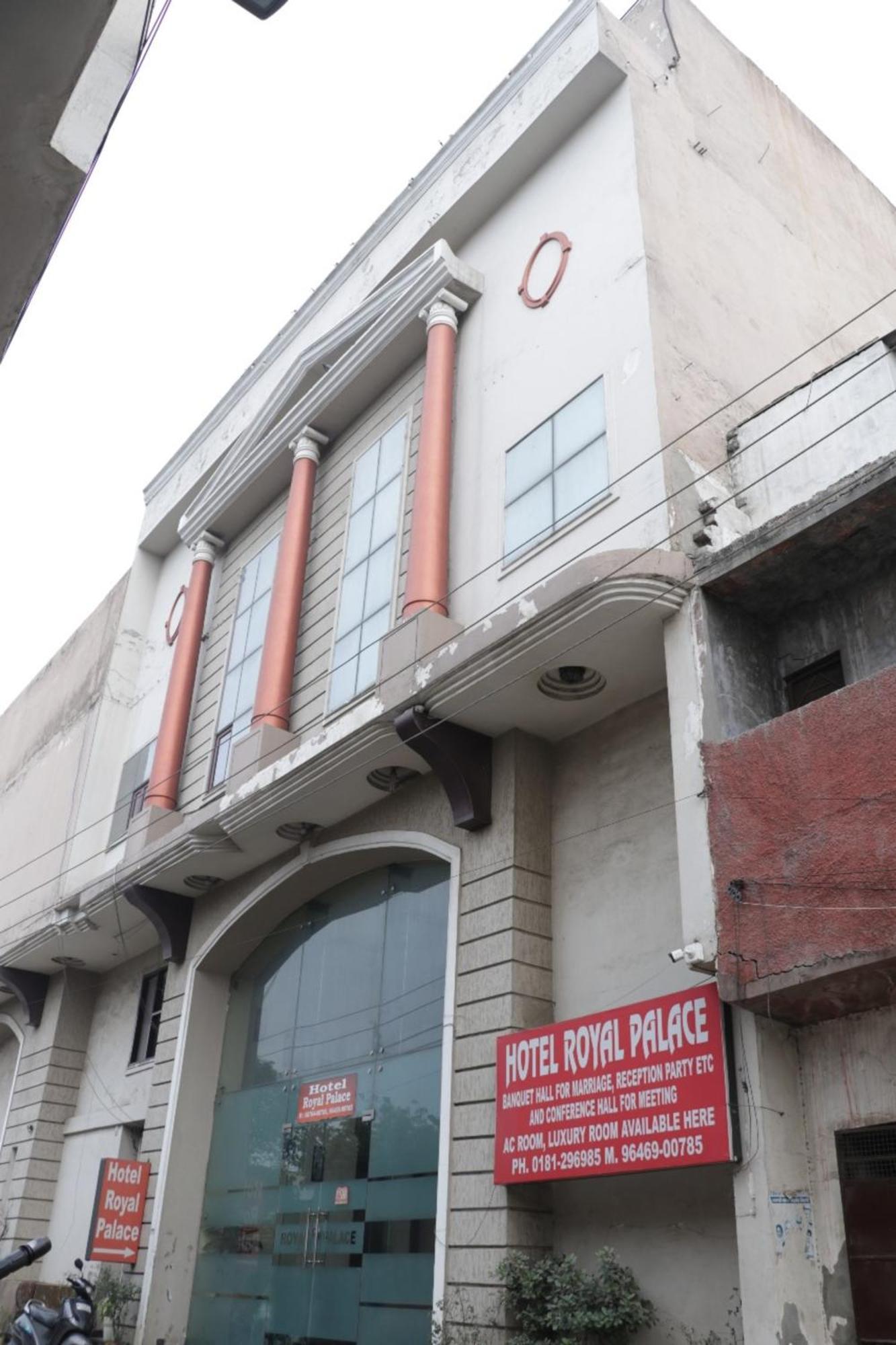 Hotel Royal Palace Jalandhar Exterior foto