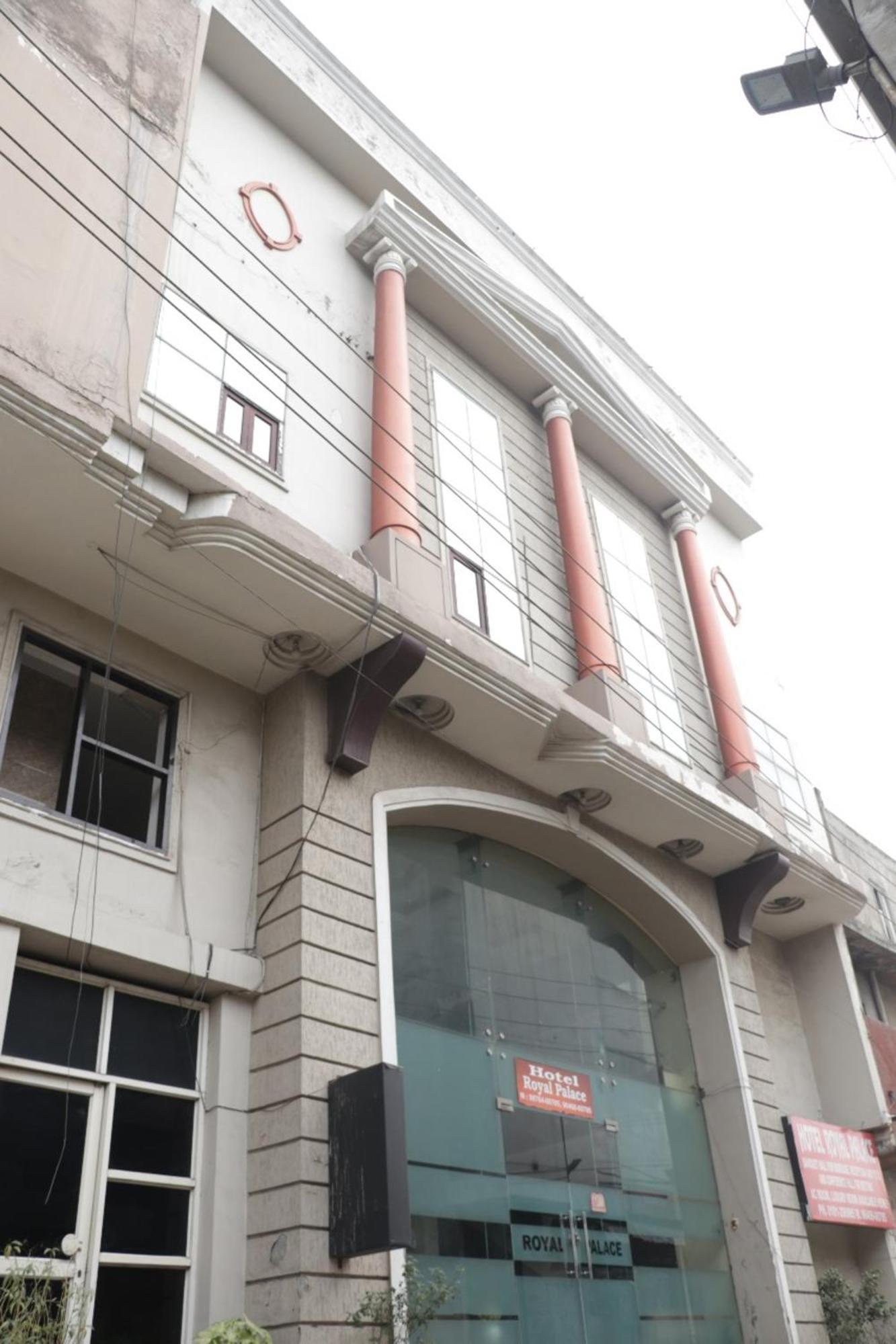 Hotel Royal Palace Jalandhar Exterior foto